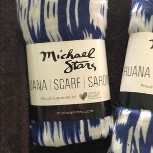 Soft versatile scarf
